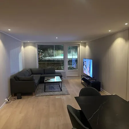 Quarto em Acomodações Particulares Gullvikvegen 33